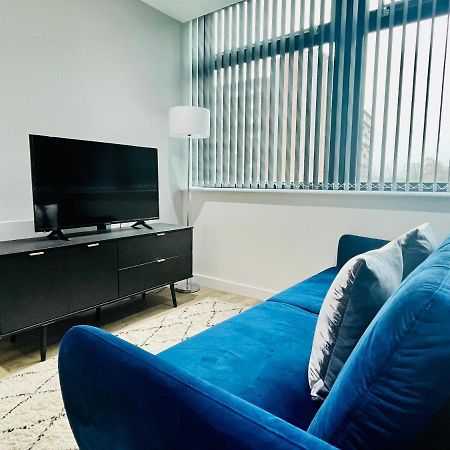 Lovely Studio Apartment With Free Parking Included! Manchester Ngoại thất bức ảnh
